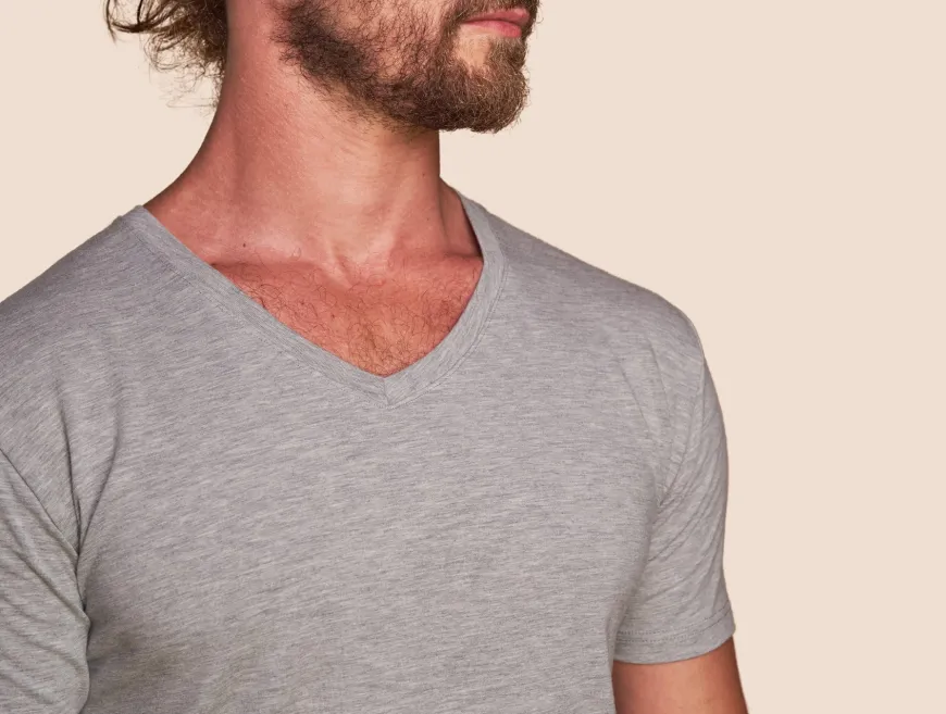 T-shirt col V