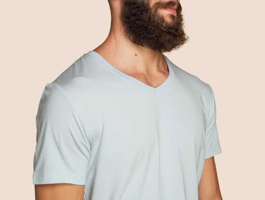 T-shirt col V